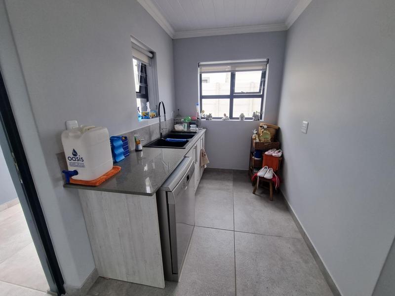 3 Bedroom Property for Sale in Reebok Western Cape